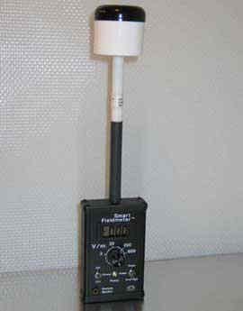 Smart Fieldmeter with PI-03 Probe (0.8MHz to 18GHz)