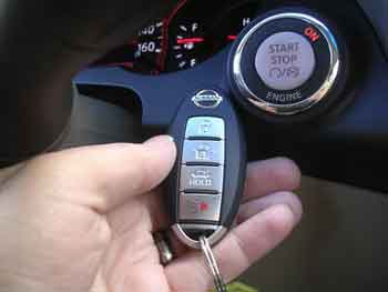 How does nissan keyless ignition work